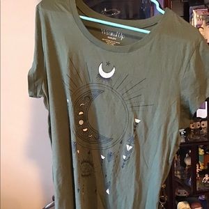 2 cute tops Ransom and Wound up